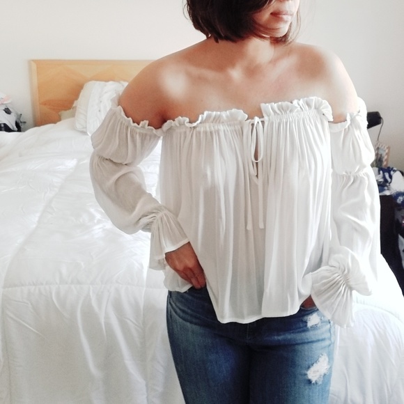 off shoulder top - Picture 3 of 8